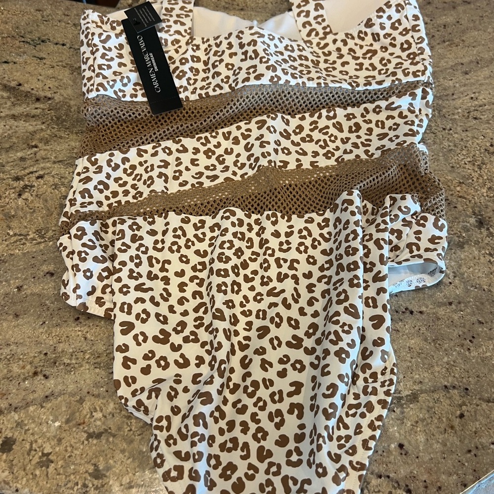 Carmen Marc Valvo Leopard Print One Piece Swimsuit - Brown and White - Picture 4 of 5